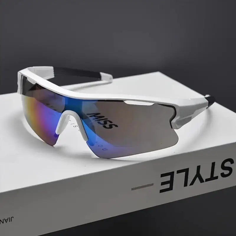 Polarized Cycling Glasses – Wind Protection - Main Image